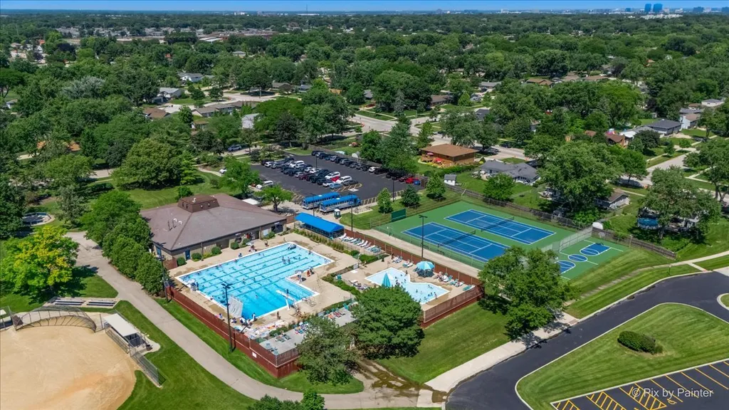 121 Millbrook Lane Schaumburg IL 60193