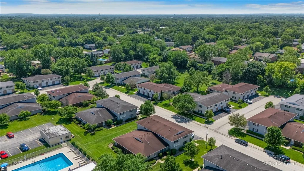 121 Millbrook Lane Schaumburg IL 60193