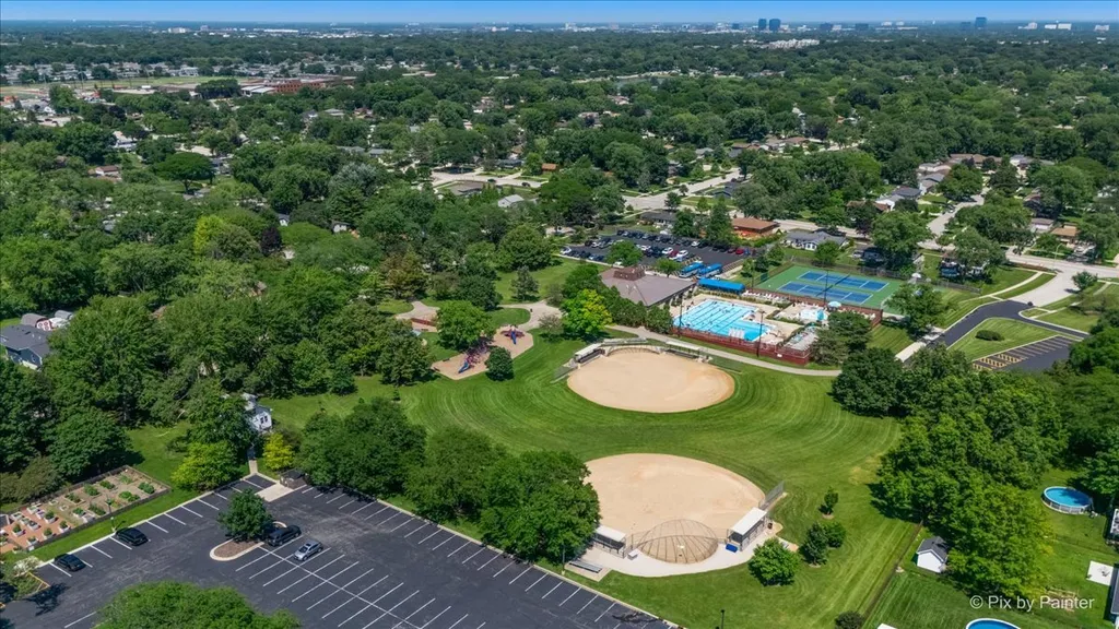 121 Millbrook Lane Schaumburg IL 60193