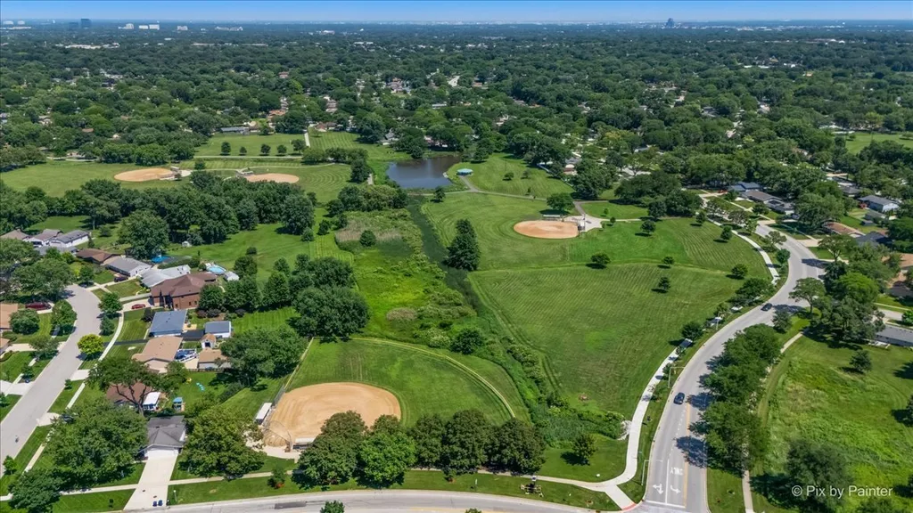 121 Millbrook Lane Schaumburg IL 60193
