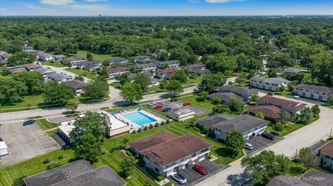 121 Millbrook Lane Schaumburg IL 60193