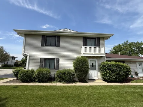 121 Millbrook Lane Schaumburg IL 60193