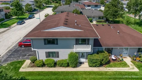 121 Millbrook Lane Schaumburg IL 60193