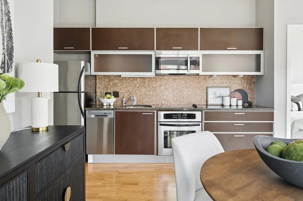 660 West Wayman Street Chicago IL 60661