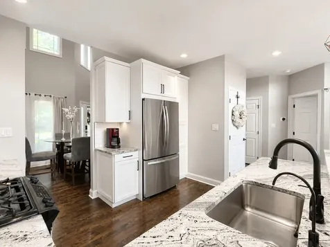 20432 Fallingwater Circle Frankfort IL 60423