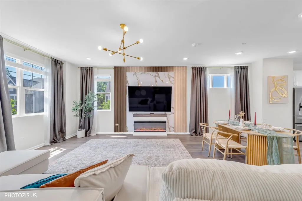 3316 Trillium Circle Rolling Meadows IL 60008