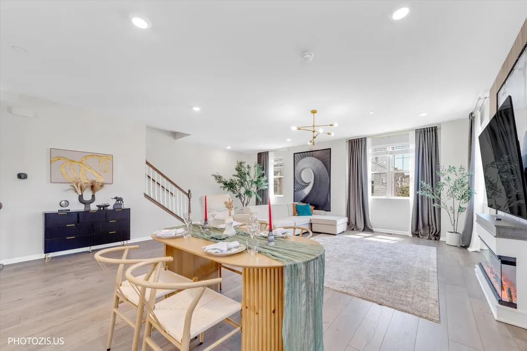 3316 Trillium Circle Rolling Meadows IL 60008