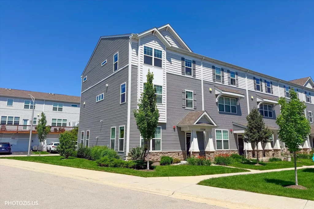 3316 Trillium Circle Rolling Meadows IL 60008
