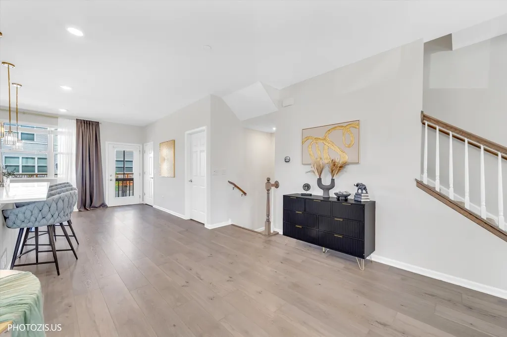 3316 Trillium Circle Rolling Meadows IL 60008