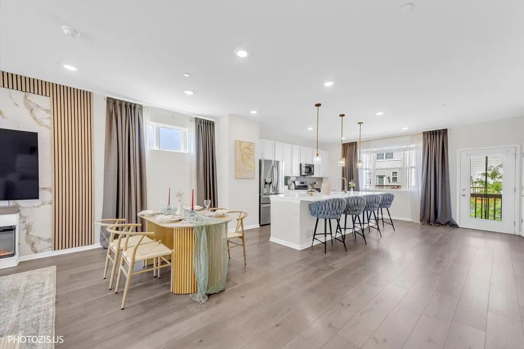 3316 Trillium Circle Rolling Meadows IL 60008