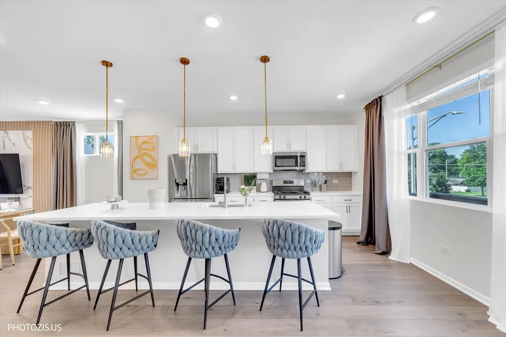 3316 Trillium Circle Rolling Meadows IL 60008