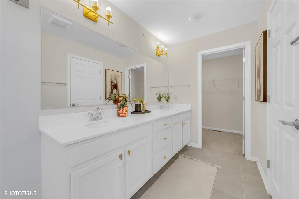 3316 Trillium Circle Rolling Meadows IL 60008