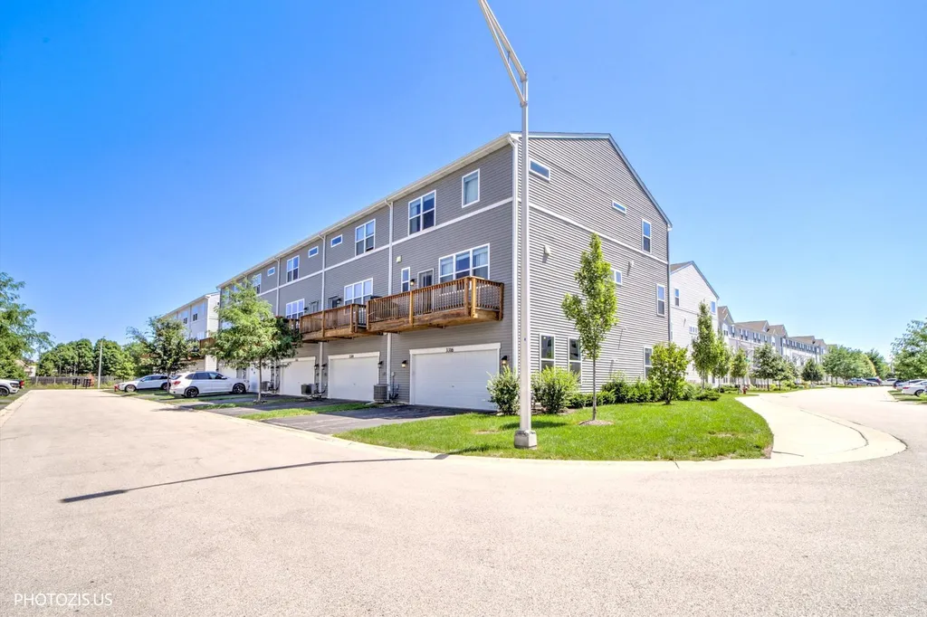3316 Trillium Circle Rolling Meadows IL 60008