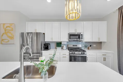 3316 Trillium Circle Rolling Meadows IL 60008
