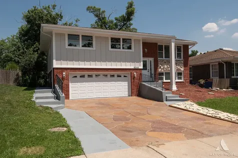 9050 West 93rd Street Hickory Hills IL 60457