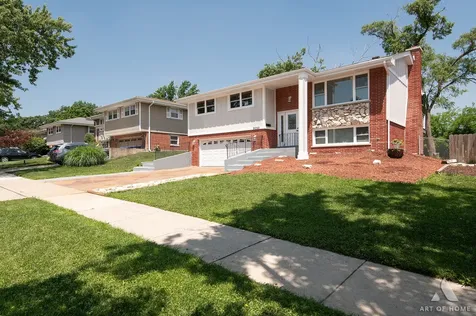 9050 West 93rd Street Hickory Hills IL 60457