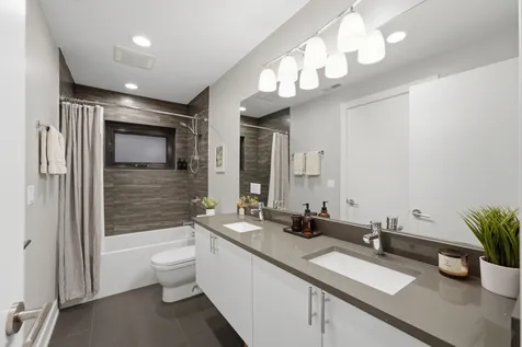 1349 North Leavitt Street Chicago IL 60622