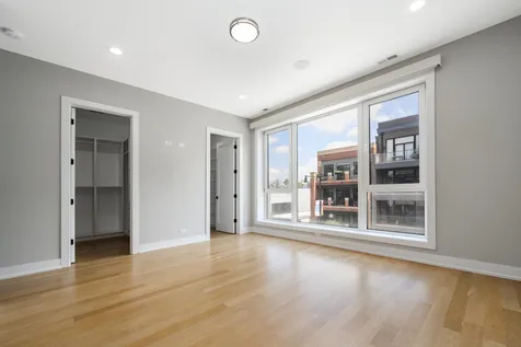 3056 North Lincoln Avenue Chicago IL 60657