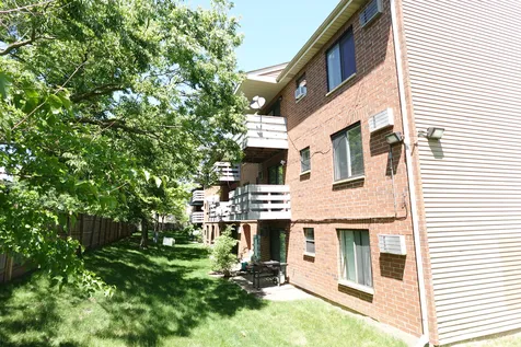 1303 North Winslowe Drive Palatine IL 60074