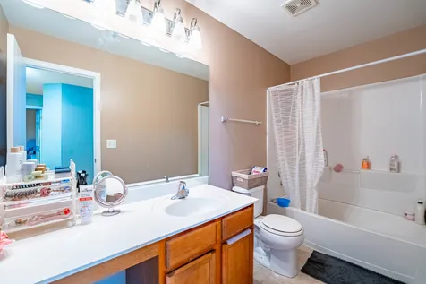 12 East Meadow Drive Cortland IL 60112