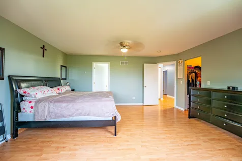 12 East Meadow Drive Cortland IL 60112