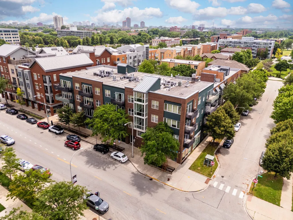 17 West 35th Street Chicago IL 60616