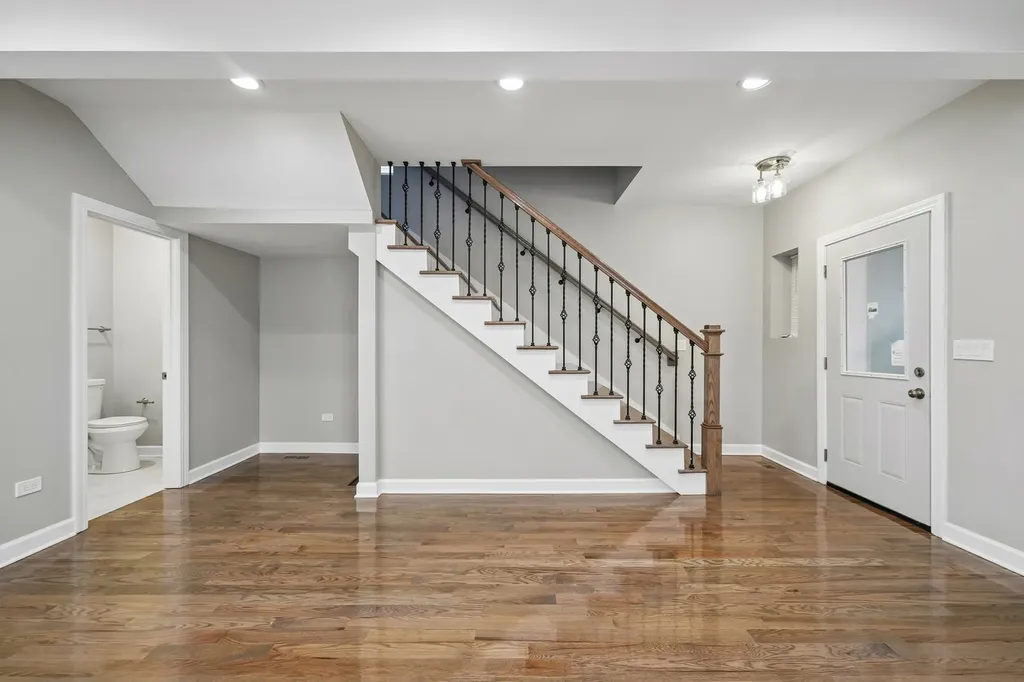 157 North Laramie Avenue Chicago IL 60644