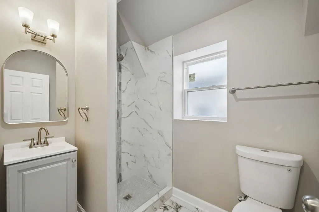 157 North Laramie Avenue Chicago IL 60644