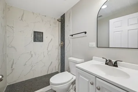 157 North Laramie Avenue Chicago IL 60644