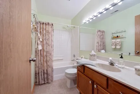 935 Revere Lane Island Lake IL 60042