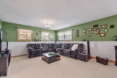 935 Revere Lane Island Lake IL 60042