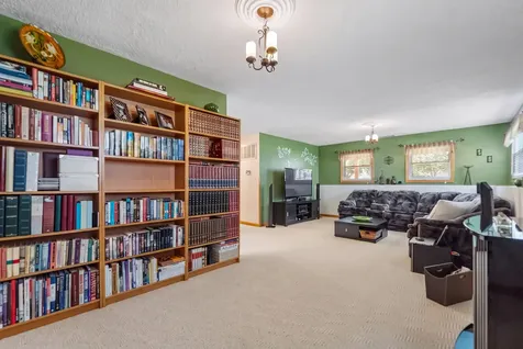 935 Revere Lane Island Lake IL 60042