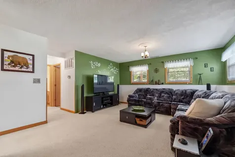 935 Revere Lane Island Lake IL 60042