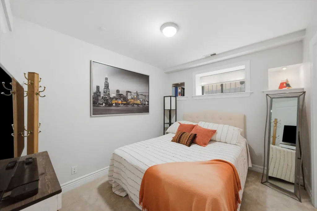 2013 West Crystal Street Chicago IL 60622