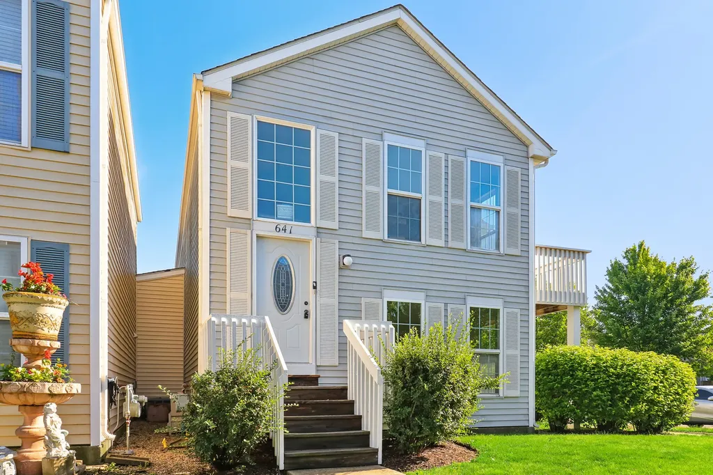 641 Serendipity Drive Aurora IL 60504