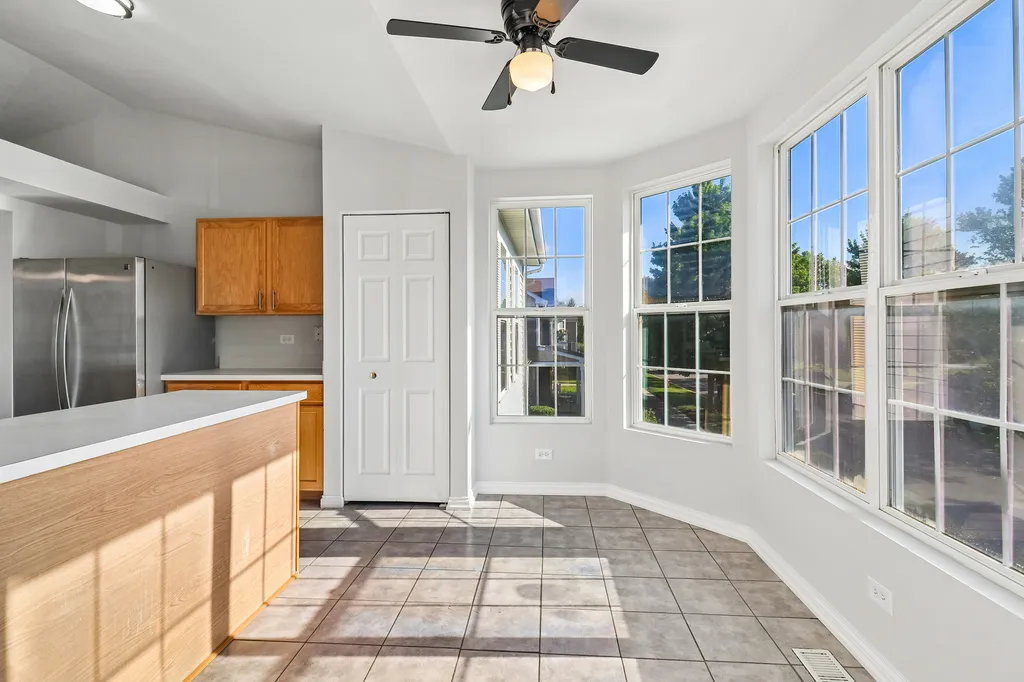 641 Serendipity Drive Aurora IL 60504