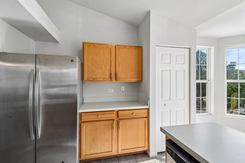 641 Serendipity Drive Aurora IL 60504
