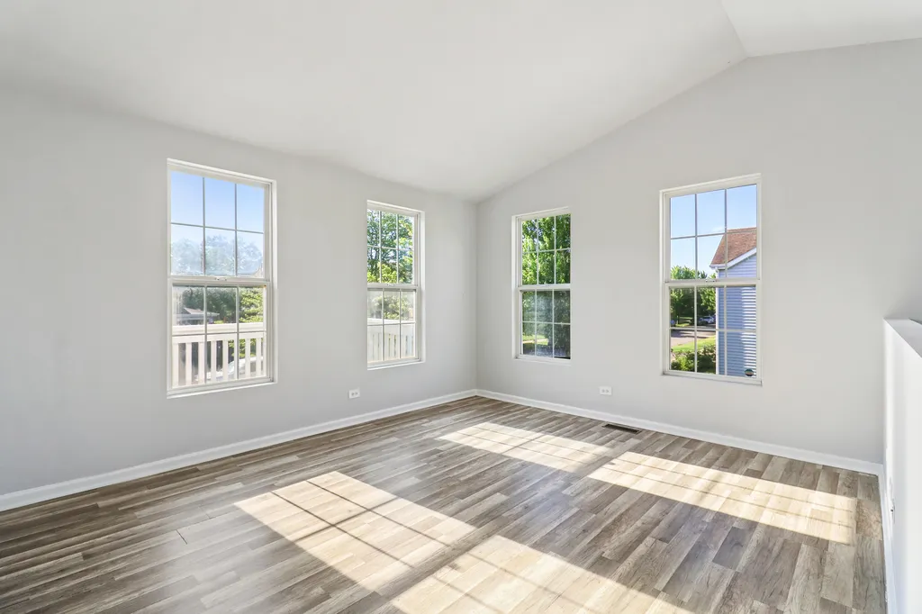 641 Serendipity Drive Aurora IL 60504