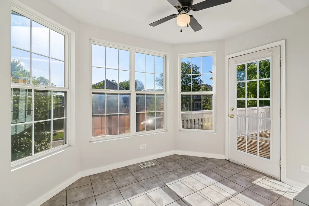 641 Serendipity Drive Aurora IL 60504