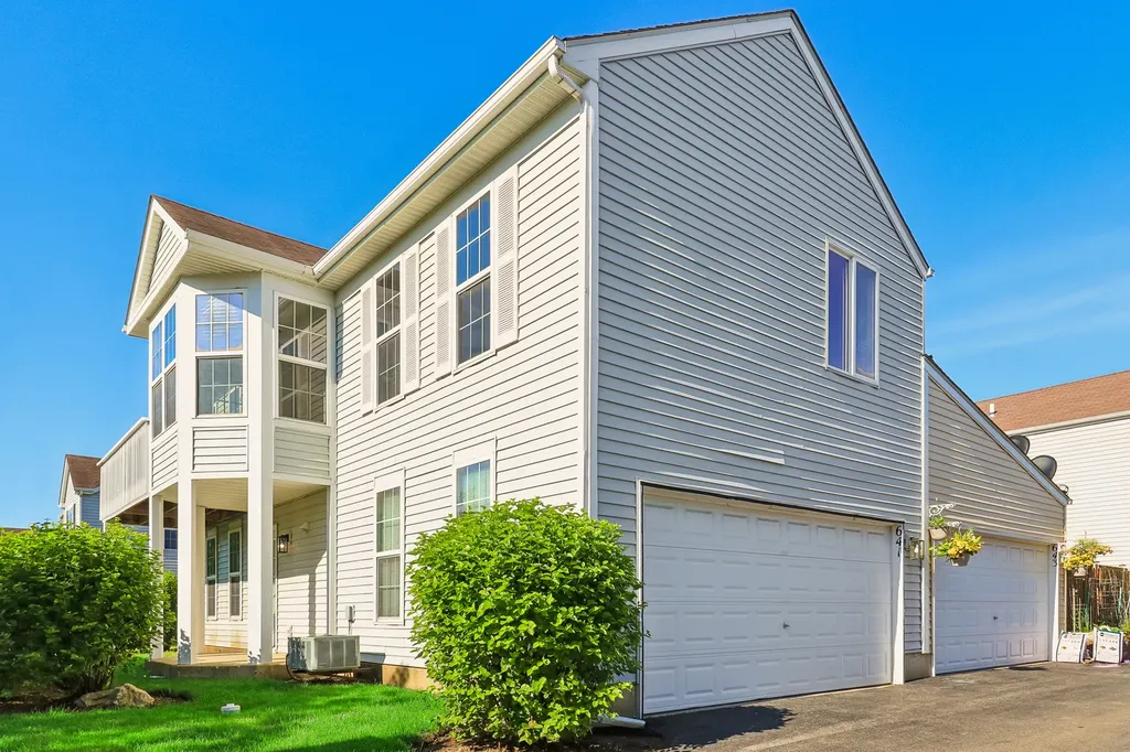 641 Serendipity Drive Aurora IL 60504