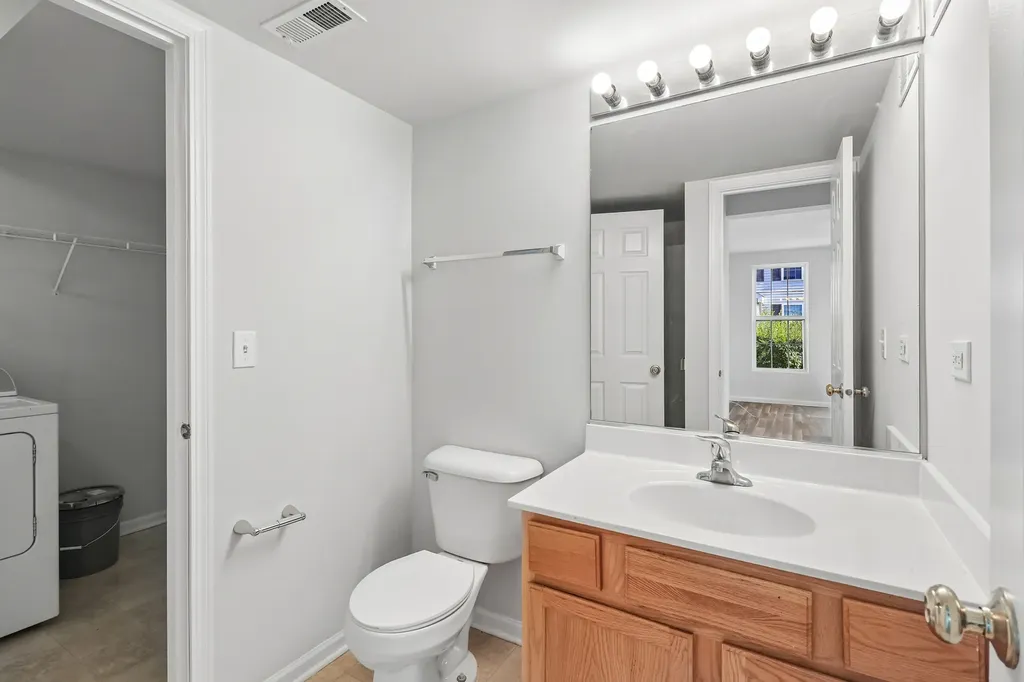 641 Serendipity Drive Aurora IL 60504