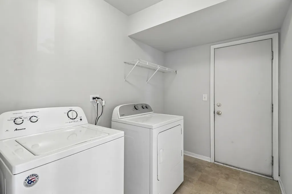 641 Serendipity Drive Aurora IL 60504