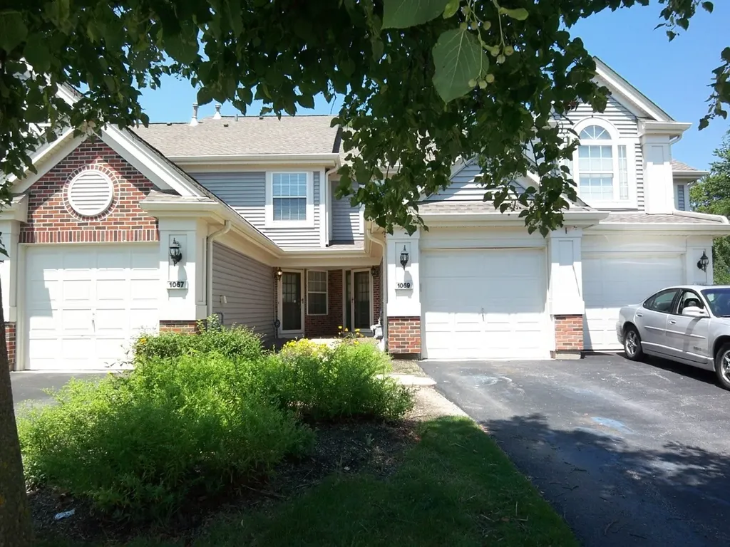 1069 Talbots Lane Elk Grove Village IL 60007