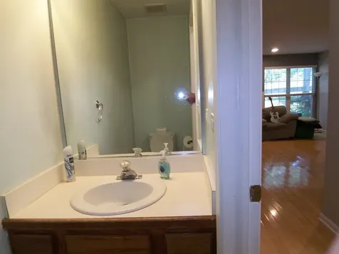 1069 Talbots Lane Elk Grove Village IL 60007