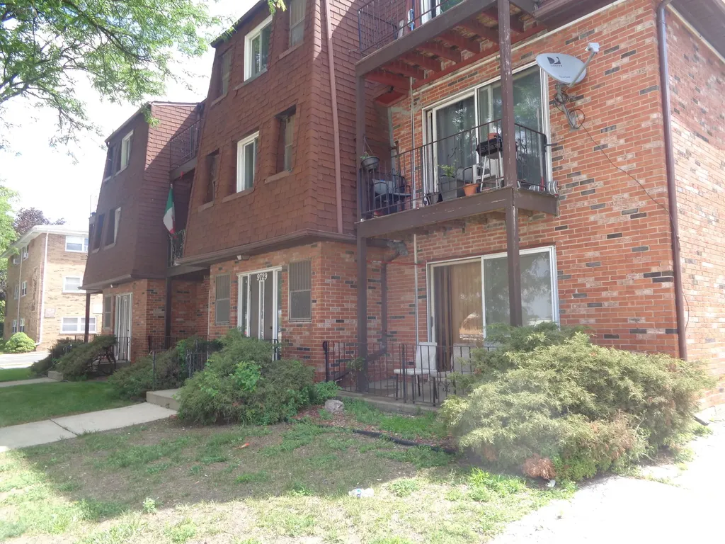 9729 South Ridgeland Avenue Oak Lawn IL 60453