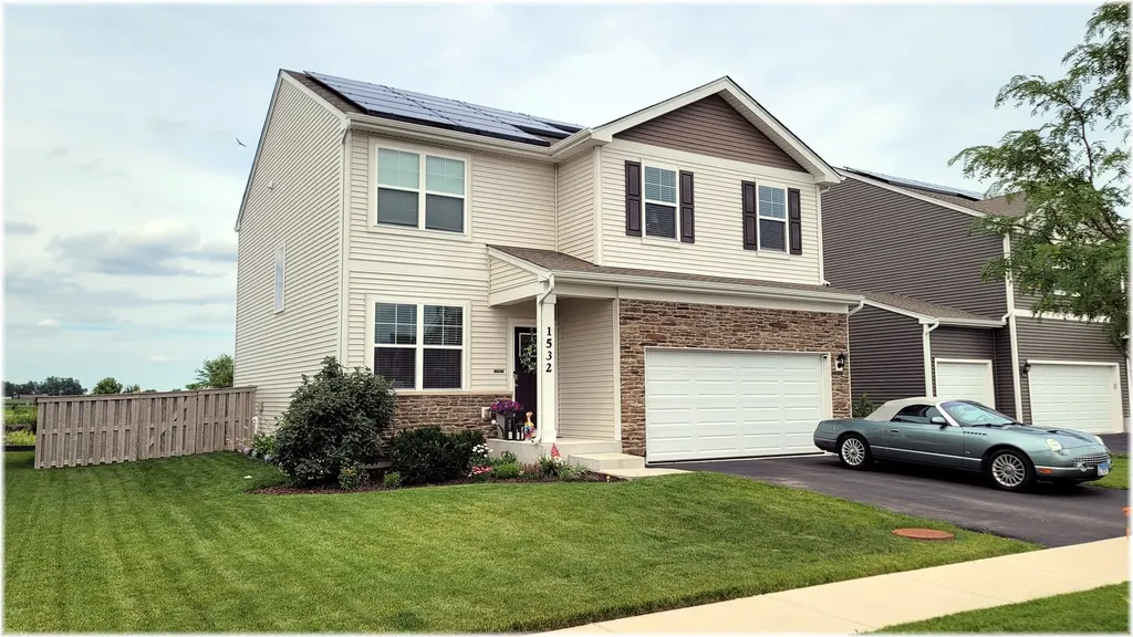 1532 Hollow Tree Lane Pingree Grove IL 60140