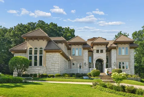 9620 Pacific Court Burr Ridge IL 60527