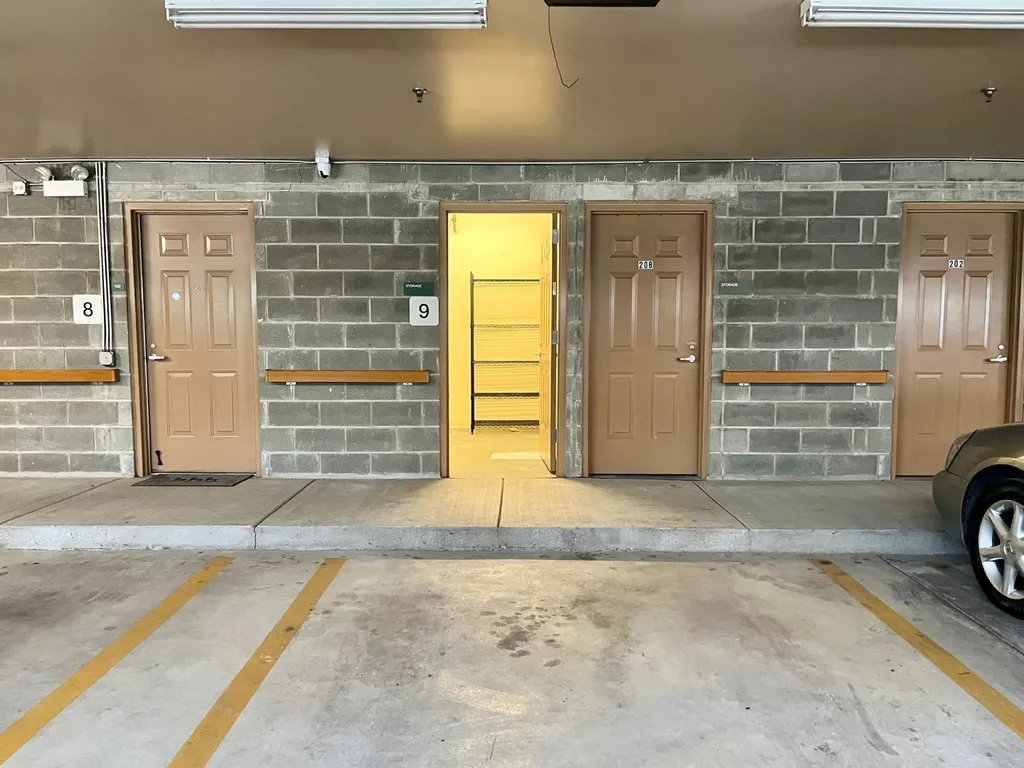 6710 South Keating Avenue Chicago IL 60629