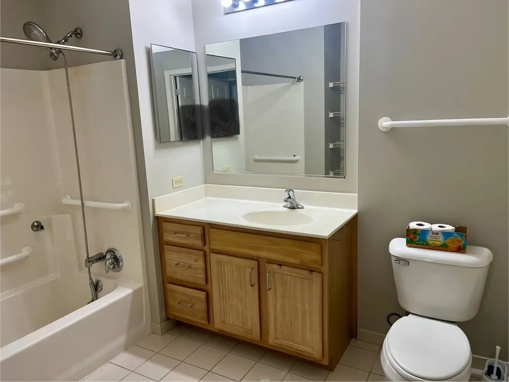 6710 South Keating Avenue Chicago IL 60629