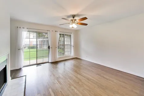 437 Grosse Pointe Circle Vernon Hills IL 60061